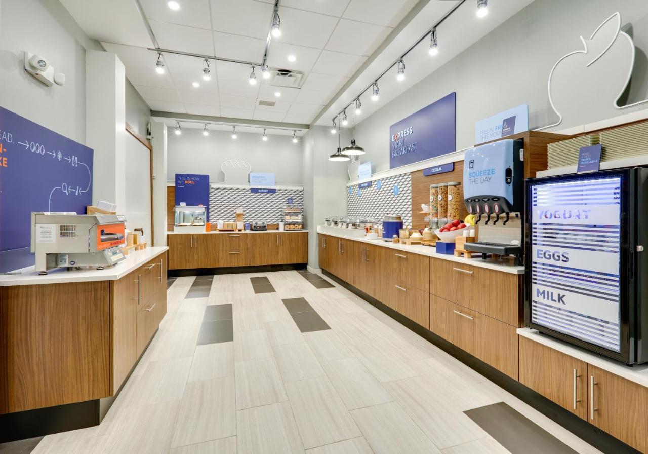 Holiday Inn Express - Kermit By Ihg Exterior foto